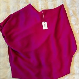 Women’s size small fuchsia off the shoulder top brand new with tags
